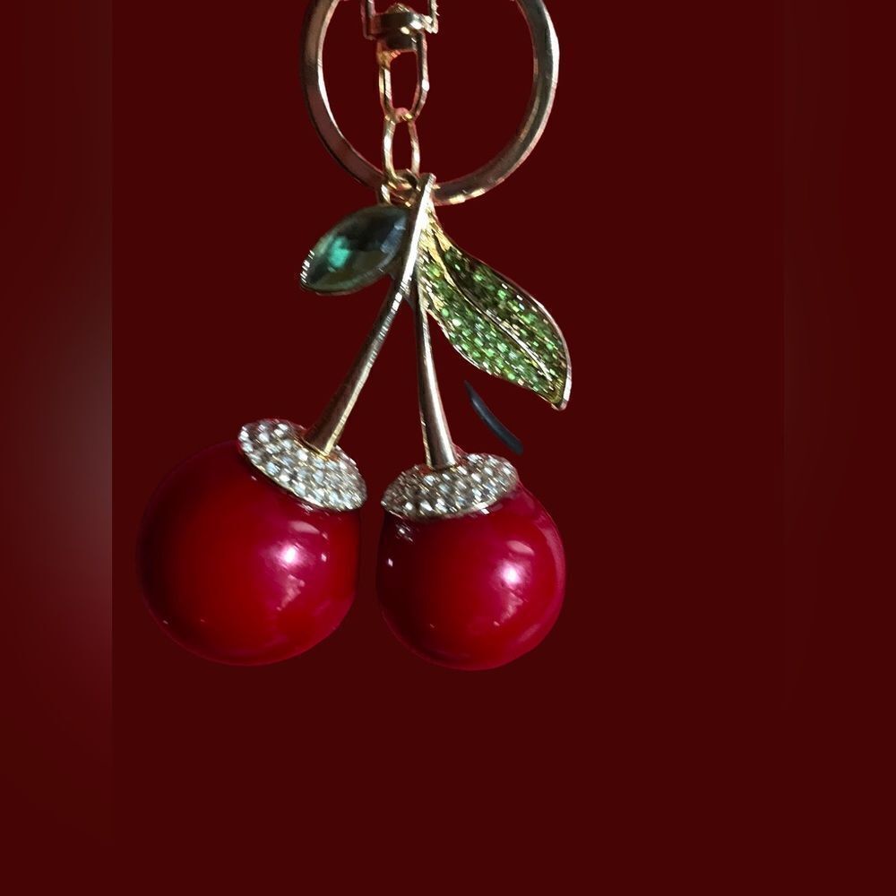 🍒 Rhinestone Embellished l Cherry  lBag Charm 🍒  Key Ring 🍒 New